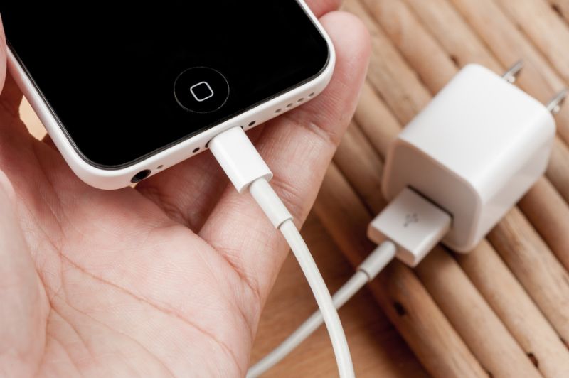 Как да разберете дали кабелът или зарядното, което използвате е фалшиво? | Apple Fans Bulgaria