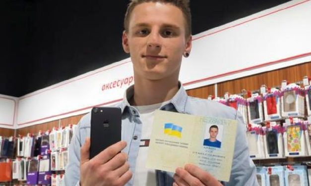 Украинец смени името си на iPhone 7, за да спечели телефон