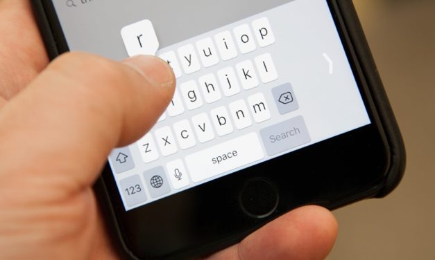 Какво представлява One Handed Keyboard на iPhone?