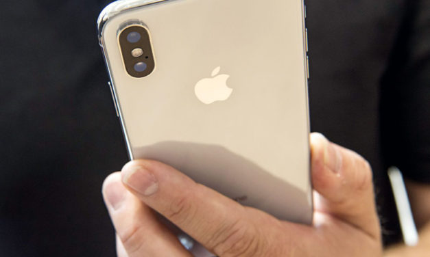 Apple разработва по-евтина версия на iPhone X