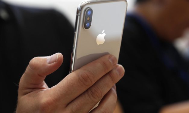 Наследникът на iPhone X ще разполага с 6.5 инчов OLED дисплей от край до край