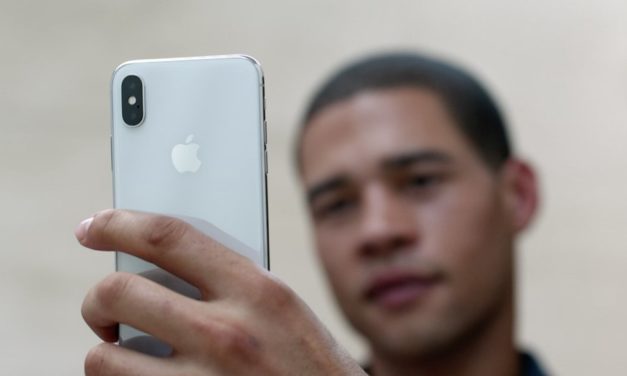 Apple разработва 3D сензор и за задната камера на iPhone