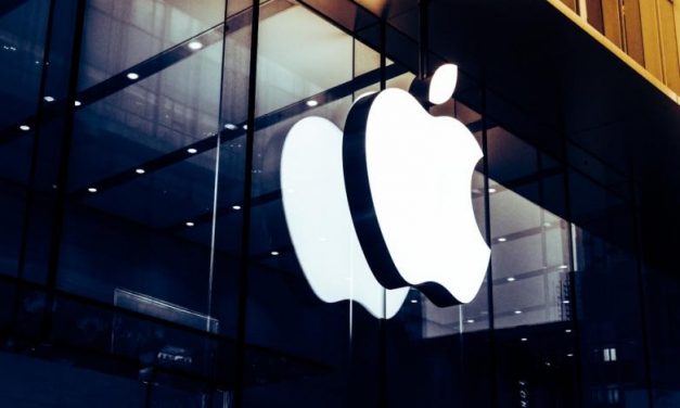 16 годишен открадна 90 GB секретни файлове от Apple