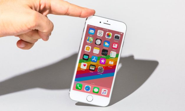 Apple ще ремонтира безплатно дефектните бройки iPhone 8